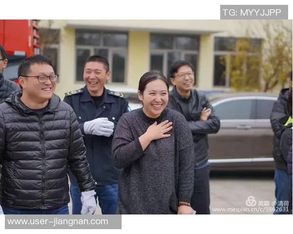 欢呼吧足球魔方让我们共同感受激情与梦想的碰撞与绽放